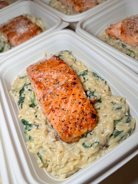 Creamy Lemon Orzo & spinach - Pick your protein Chicken or Salmon - Fresh 'N Tasty - Naples Meal Prep