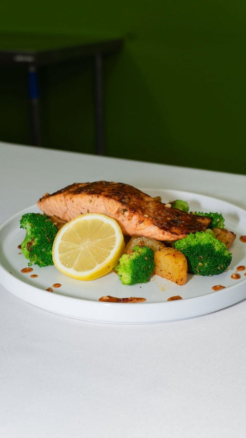 Honey Garlic Dijon Salmon - Fresh 'N Tasty - Naples Meal Prep